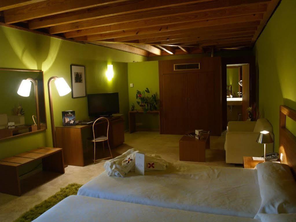 Hotel 4 Estrellas Conventual De Alcantara Exteriér fotografie